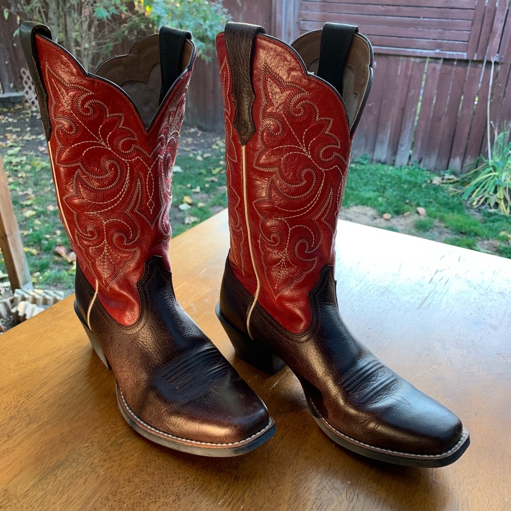 Ariat Women’s cowgirl boots